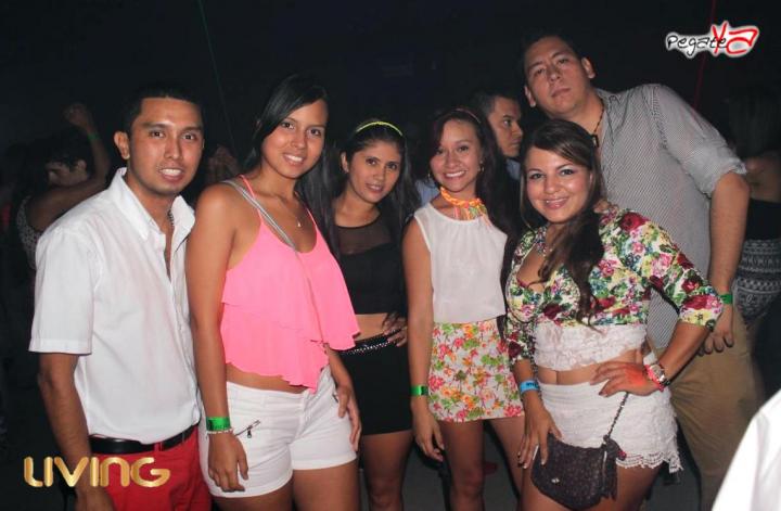 Foto 43 de Living Night Club - Sep 27 en Living Night Club, Cali