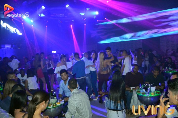 Foto 82 de Living - 3er & 4To Fds Octubre 2016 en Living Night Club, Cali