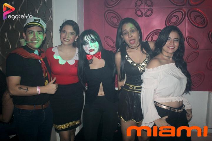Foto 15 de Miami Bar - Hallowen 2016 en Miami Bar Cali, Cali