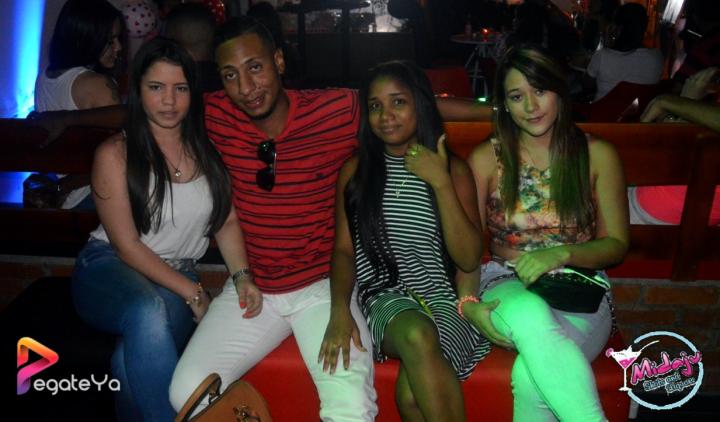 Foto 13 de Midaju - Amor y Amistad 2015 en Midaju Bar