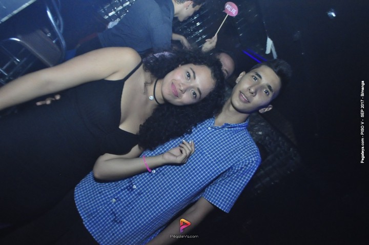 Foto 17 de PISO V - viernes 29 de sep 2017 en Bar Piso V Bucaramanga, Bucaramanga