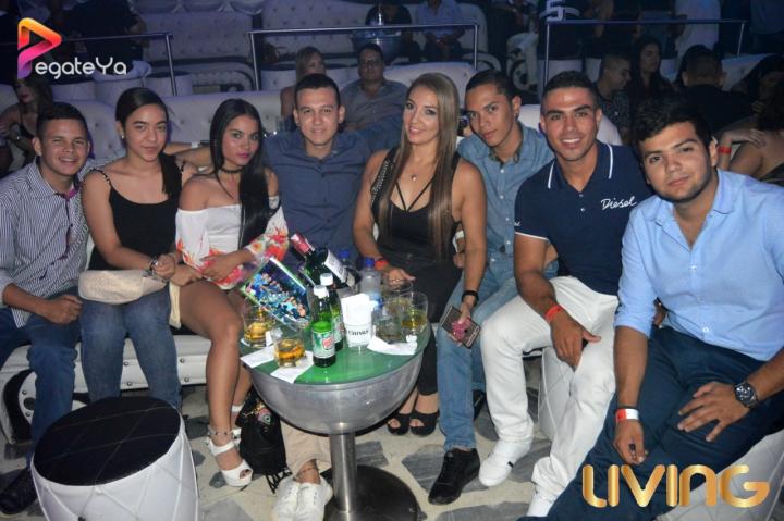 Foto 83 de Living - 3er & 4To Fds Octubre 2016 en Living Night Club, Cali
