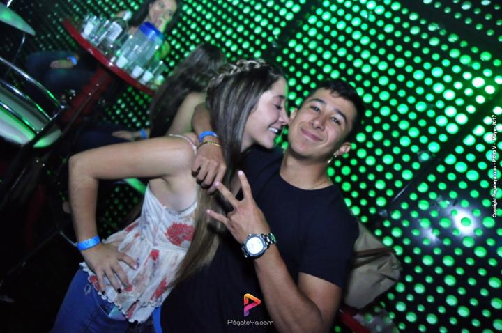Foto 20 de Piso V - Sábado 6 de mayo de 2017 en Bar Piso V Bucaramanga, Bucaramanga
