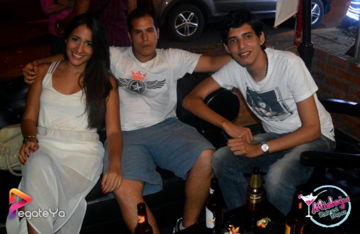 Foto 14 de Midaju - Amor y Amistad 2015 en Midaju Bar