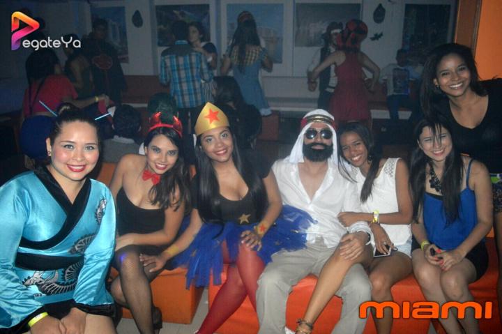 Foto 13 de Miami - Halloween 2015 en Miami Bar Cali, Cali