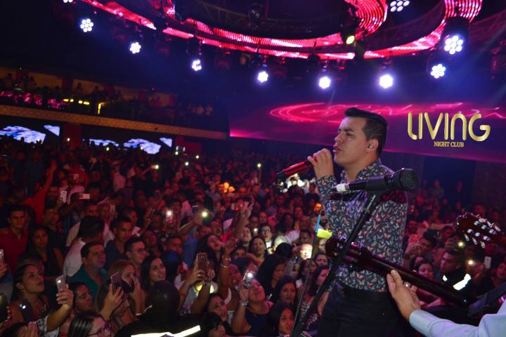 Foto 10 de Living - 2do Fds Julio 2017 en Living Night Club, Cali