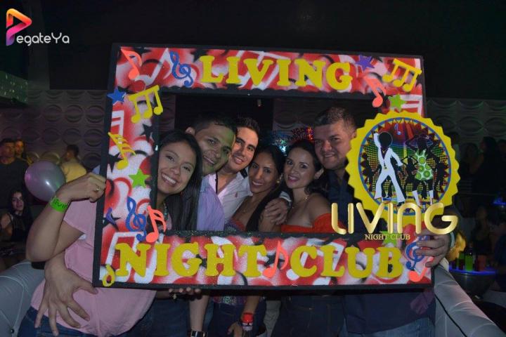 Foto 21 de Living Night Club - 5To fds Abril 2016 en Living Night Club, Cali