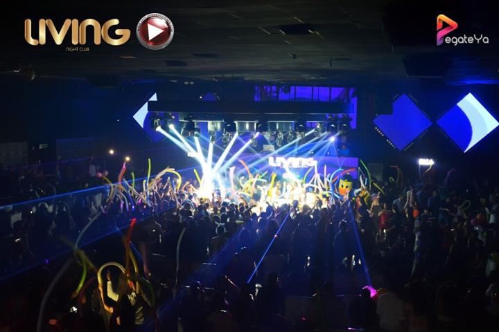 Foto 23 de Living - 1er Fds Marzo 2017 en Living Night Club, Cali