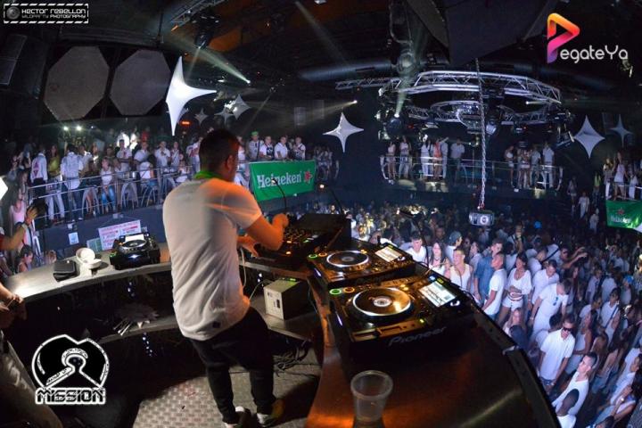 Foto 21 de 5ta Edicion Fiesta Blanca - Mission Club en Pegateya Cali, Cali