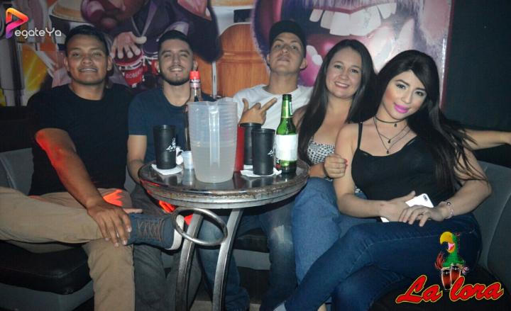 Foto 15 de La Lora - 3er Fds Julio 2017 en La Lora Bar, Cali