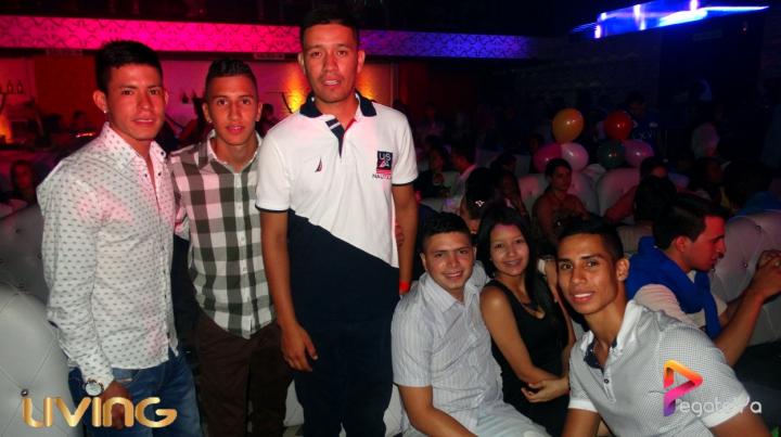 Foto 33 de Living - Abril 25 del 2015 en Living Night Club, Cali