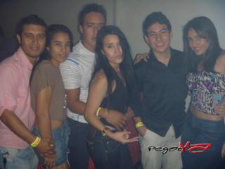 Foto 10 de Enero 13 del 2012 en Babel / Barra Libre Cali, Cali