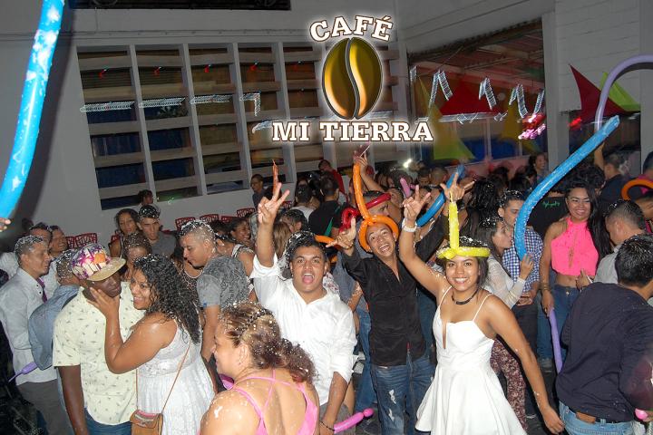 Foto 50 de Cafe mi Tierra - 3er Fds Abril 2016 en Cafe Mi Tierra, Cali