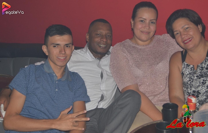 Foto 16 de La Lora - 3er Fds Agosto 2017 en La Lora Bar, Cali