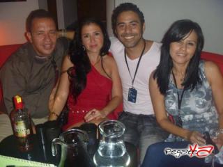 Foto 22 de Marzo 31 del 2012 en Zalez Bar Karaoke Cali, Cali