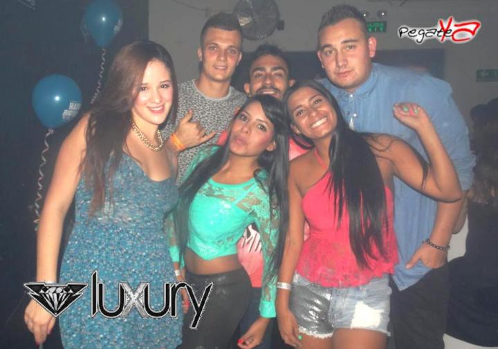 Foto 54 de Luxury - 1er FDS de Oct en Discoteca Luxury Medellin, Medellín