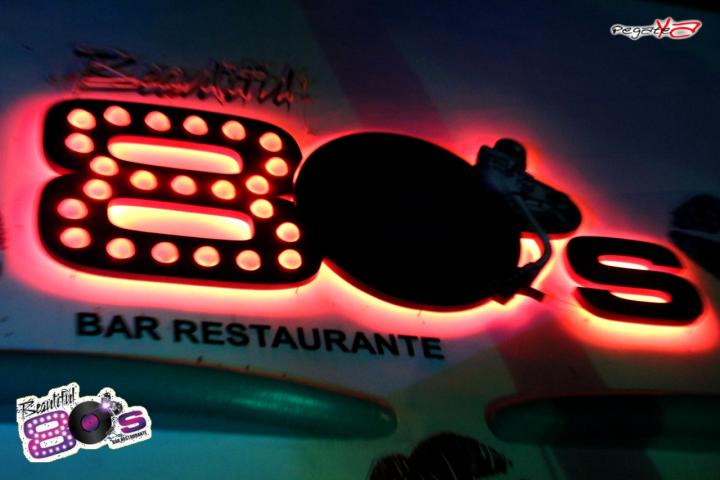 Foto 17 de Beautiful 80`s Cali 2015-01-09 en Beautiful 80`s Cali, Cali