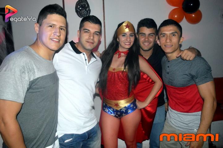 Foto 14 de Miami - Halloween 2015 en Miami Bar Cali, Cali