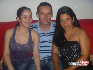 Foto 27 de Marzo 17 del 2012 en Zalez Bar Karaoke Cali, Cali