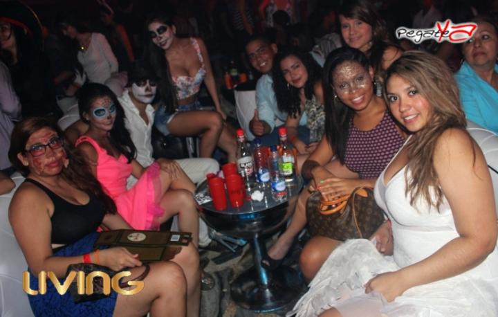 Foto 51 de Living Night Club - Halloween 2014 en Living Night Club, Cali