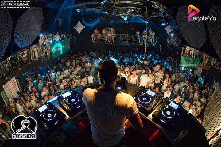 Foto 22 de 5ta Edicion Fiesta Blanca - Mission Club en Pegateya Cali, Cali