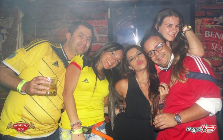 Foto 43 de Bendito Seas - Septiembre 06 en Discoteca Bendito Seas Medellin, Medellín