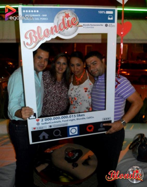 Foto 22 de Blondie - Amor y Amistad 2015 en Blondie Bar Cali, Cali