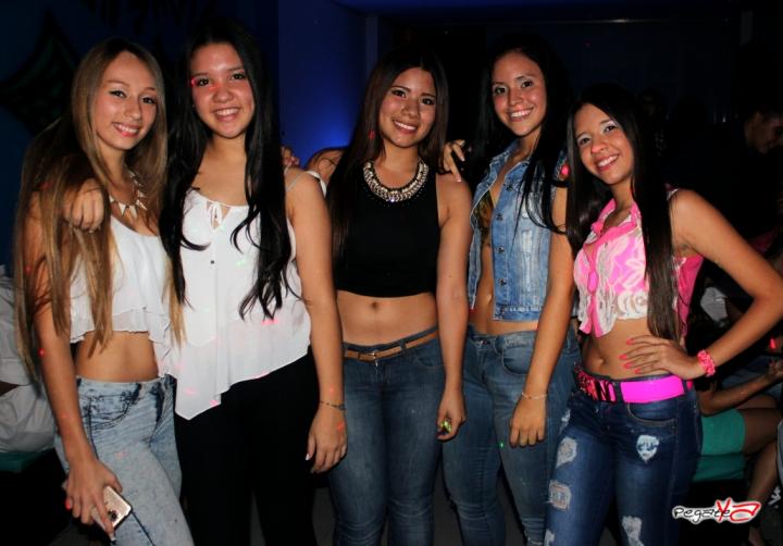 Foto 11 de Heaven Shots - Dic 6 y 13 del 2014 en Heaven Shots, Cali