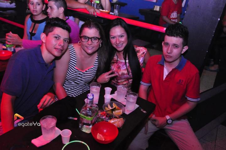Foto 21 de El Manicomio sábado 02 de mayo 2015 en Discoteca El Manicomio Bucaramanga, Bucaramanga