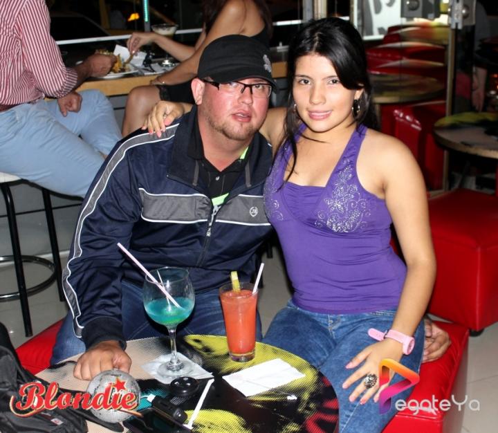Foto 24 de Blondie - 4to FDS Marzo 2015 en Blondie Bar Cali, Cali
