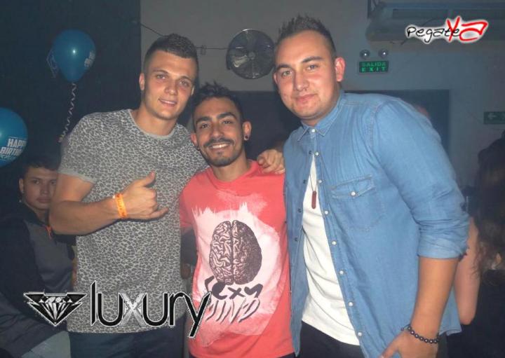 Foto 55 de Luxury - 1er FDS de Oct en Discoteca Luxury Medellin, Medellín