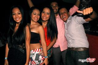 Foto 15 de Diciembre 14 del 2013 en Babel / Barra Libre Cali, Cali