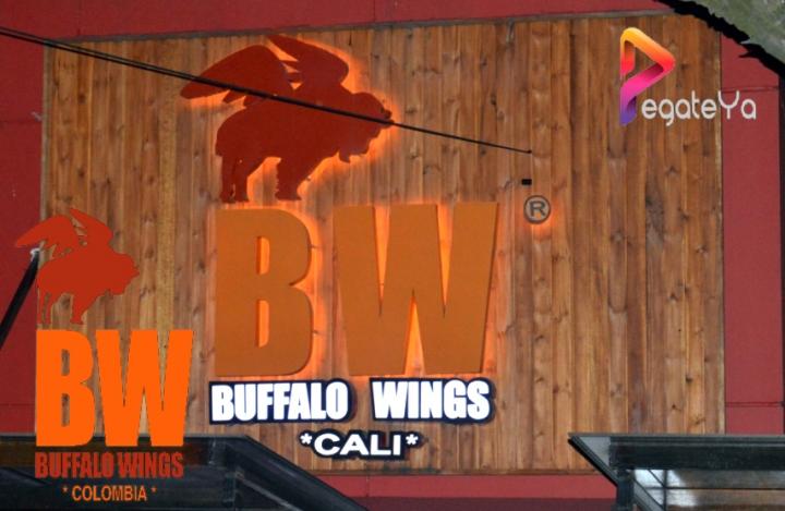 Foto 9 de Bufalo Wings - 4to FDS Julio 2015 en Búfalo Wings - Cali, Cali
