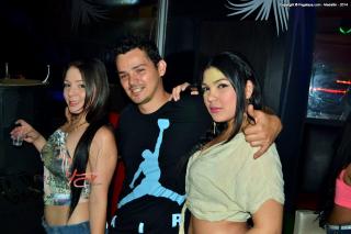 Foto 22 de Fotos malibu Bar Medellin en Malibu Lounge Bar Medellin, Medellín