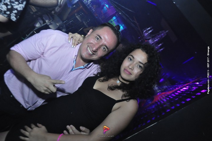 Foto 20 de PISO V - viernes 29 de sep 2017 en Bar Piso V Bucaramanga, Bucaramanga