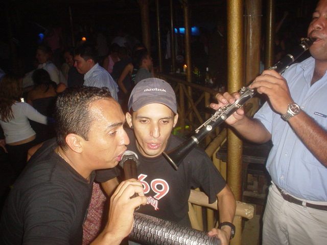 Foto 116 de Afrika · 20 de julio de 2004 en Discoteca Afrika, Bucaramanga