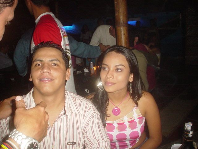 Foto 121 de Afrika · 20 de julio de 2004 en Discoteca Afrika, Bucaramanga