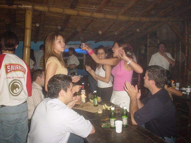 Foto 132 de Afrika · 20 de julio de 2004 en Discoteca Afrika, Bucaramanga