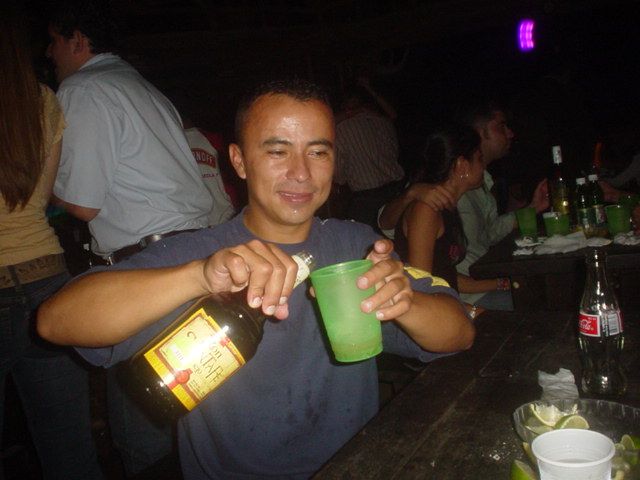 Foto 142 de Afrika · 20 de julio de 2004 en Discoteca Afrika, Bucaramanga
