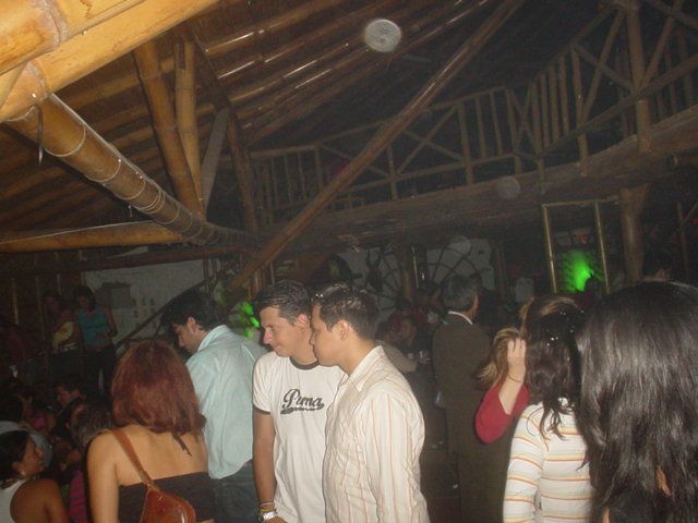 Foto 151 de Afrika · 20 de julio de 2004 en Discoteca Afrika, Bucaramanga