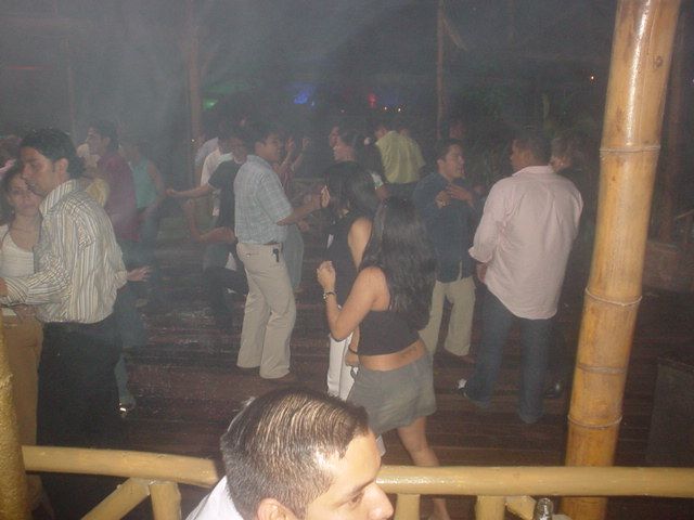 Foto 153 de Afrika · 20 de julio de 2004 en Discoteca Afrika, Bucaramanga