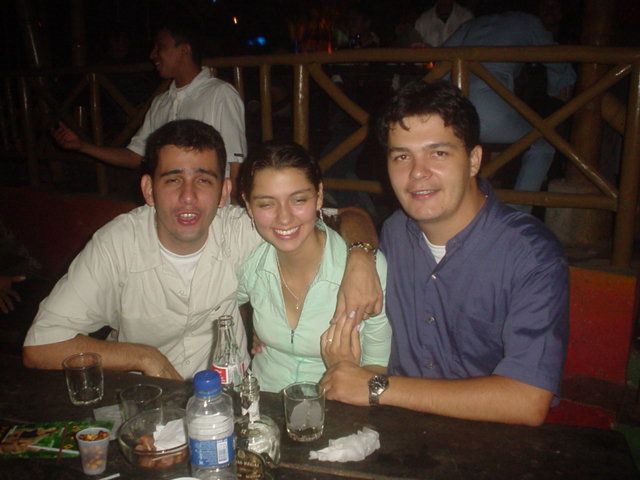 Foto 198 de Afrika · 20 de julio de 2004 en Discoteca Afrika, Bucaramanga