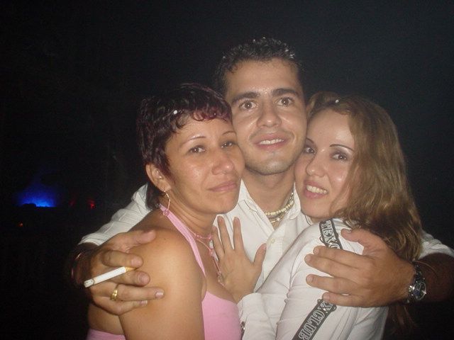 Foto 215 de Afrika · 20 de julio de 2004 en Discoteca Afrika, Bucaramanga