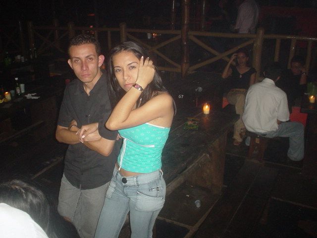Foto 216 de Afrika · 20 de julio de 2004 en Discoteca Afrika, Bucaramanga