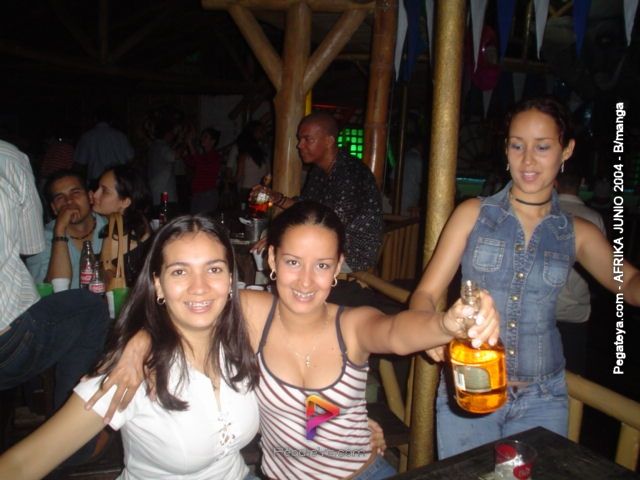 Foto 237 de Afrika · 20 de julio de 2004 en Discoteca Afrika, Bucaramanga