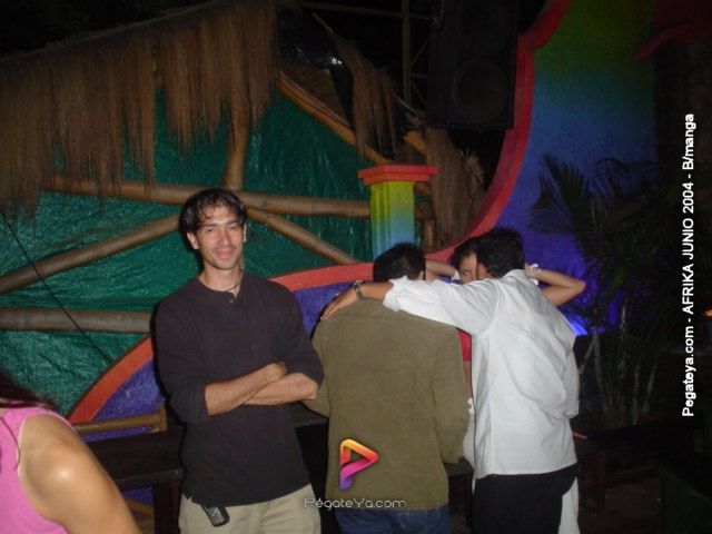 Foto 282 de Afrika · 20 de julio de 2004 en Discoteca Afrika, Bucaramanga