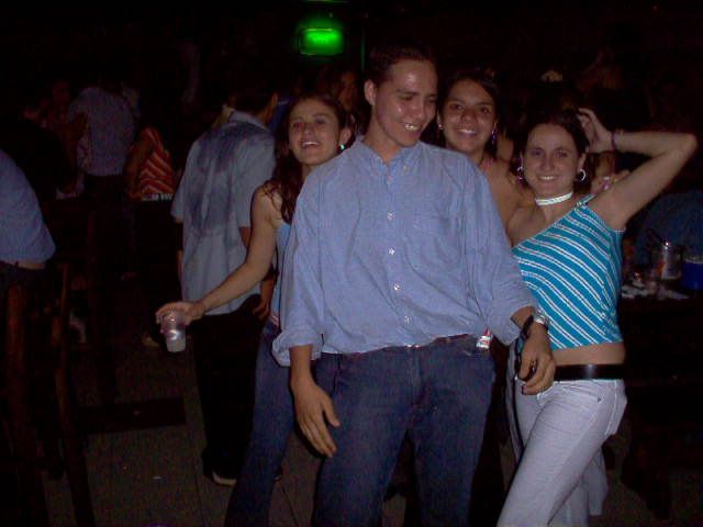Foto 220 de Bar Antes DE · 20 de julio de 2004 en Bar Antes DE, Bucaramanga