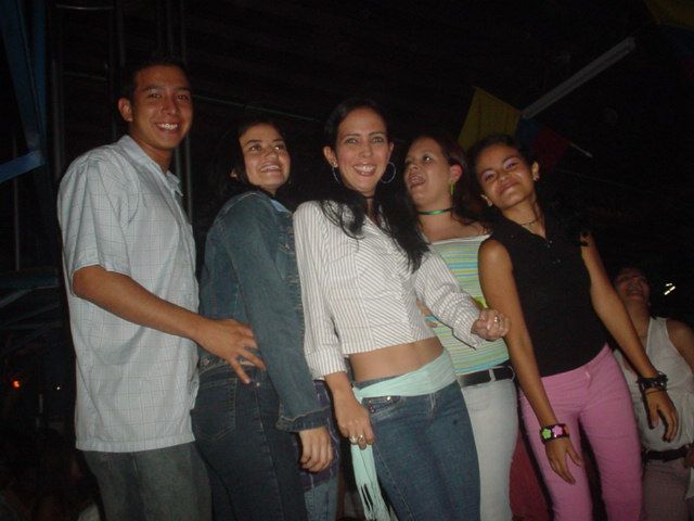 Foto 6 de Bar Auditorium · 20 de julio de 2004 en Bar Auditorium, Bucaramanga