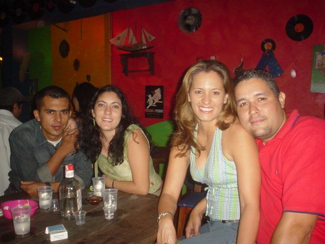 Foto 42 de Bar Auditorium · 20 de julio de 2004 en Bar Auditorium, Bucaramanga