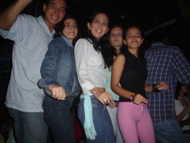 Foto 57 de Bar Auditorium · 20 de julio de 2004 en Bar Auditorium, Bucaramanga